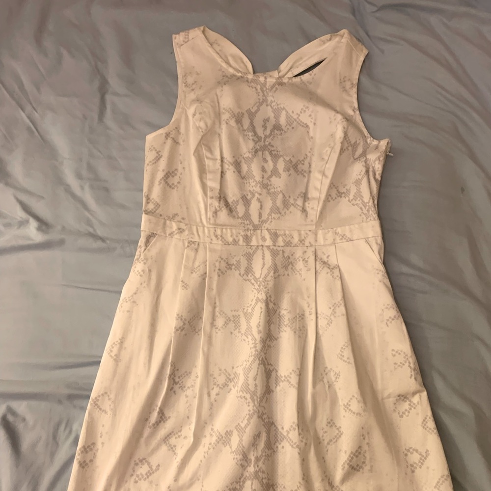 NWT The Limited brand white patterned summer dress size 10